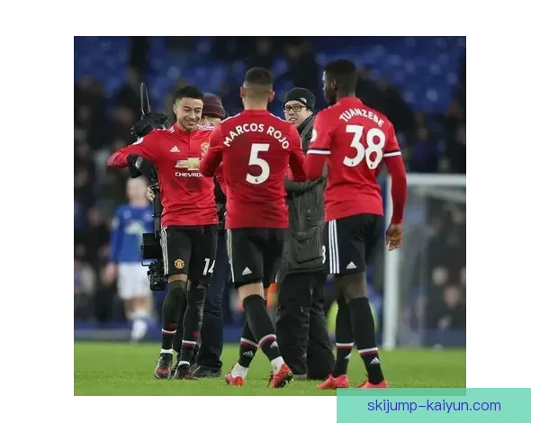 佛罗伦萨转会策略分析显示球队正寻求稳定提升阵容竞争力