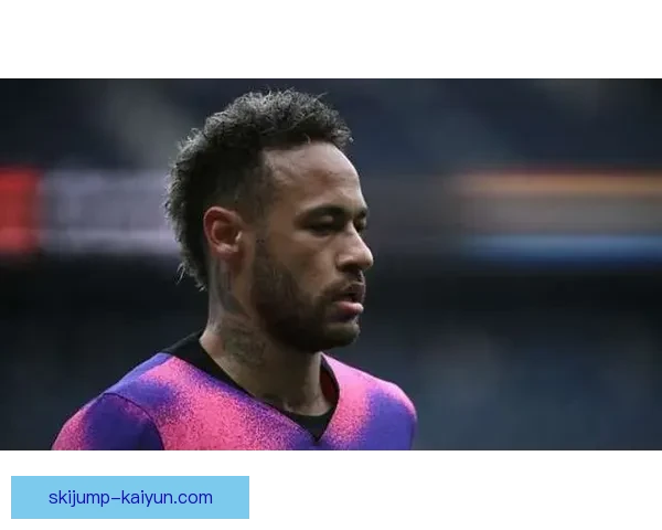 内马尔荣膺法甲最佳球员，状态持续提升引发关注