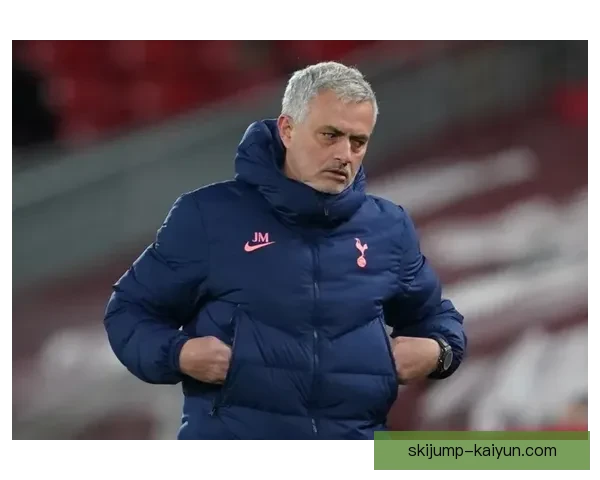 穆里尼奥在本赛季关键比赛中的表现持续提升，引发了广泛关注