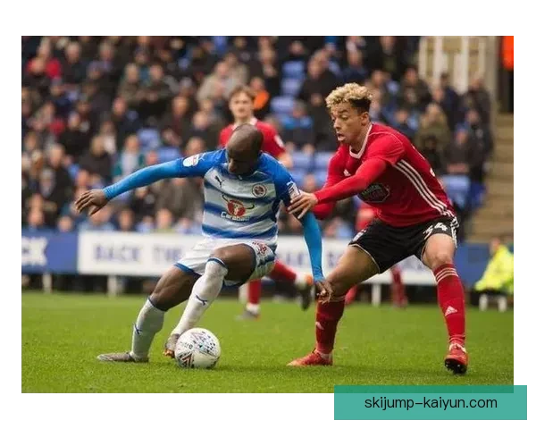 谢菲联布拉莫巷的主场氛围持续增强，球队表现备受关注